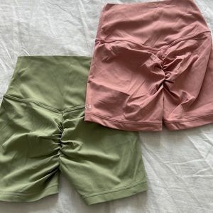 NWOT Rare Fit scrunch shorts rose quarts (green has sold)